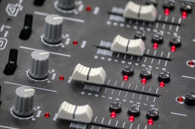 table de mixage - Le grand castelet