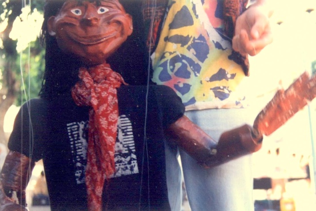 Etamar, marionnette à fils Etamar, marionnette à fils