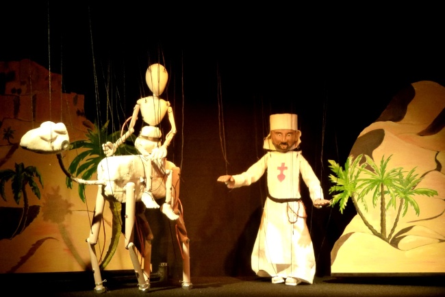 Spectacle de marionnettes à fils - La vie de Charles de Foucauld - Reconnaissance du maroc - Touareg + Chameau + Charles de Foucauld