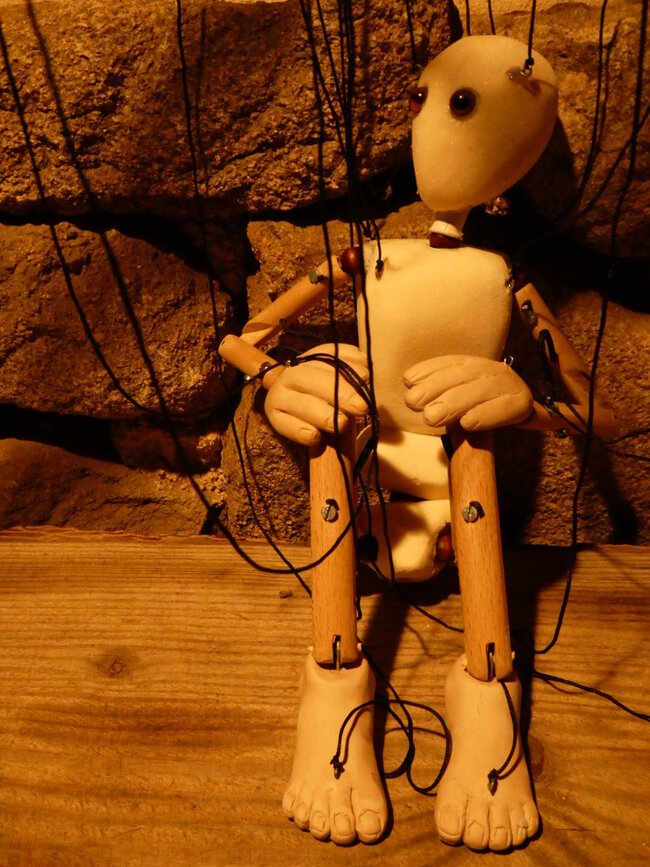 Construction d'une marionnette à fils - Stage Fils 2025 - Skowiés