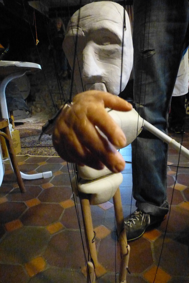 Photos Stage construction d une marionnette à fils la marionnette de Fred 01